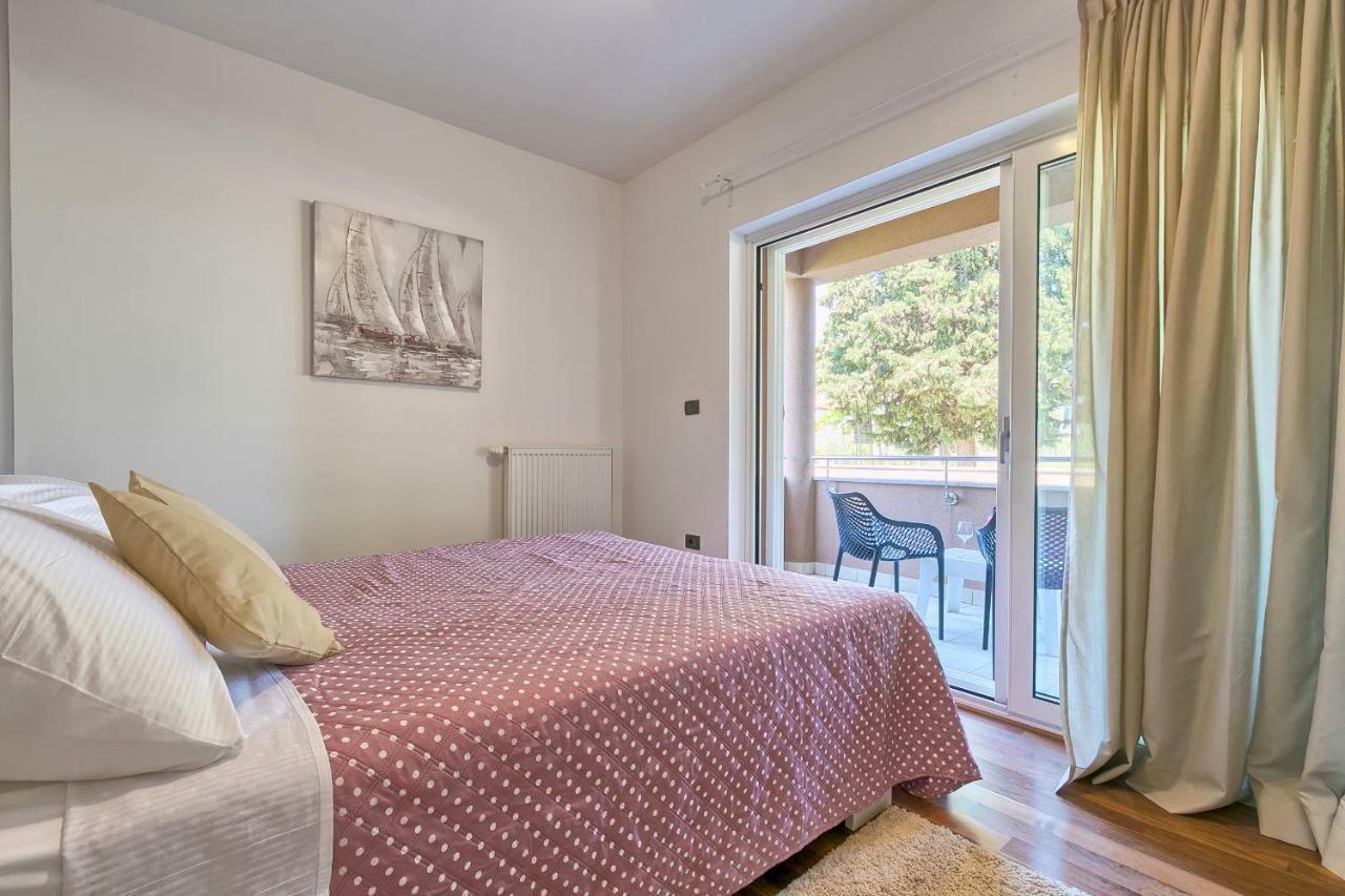 Adriatic Apartment *