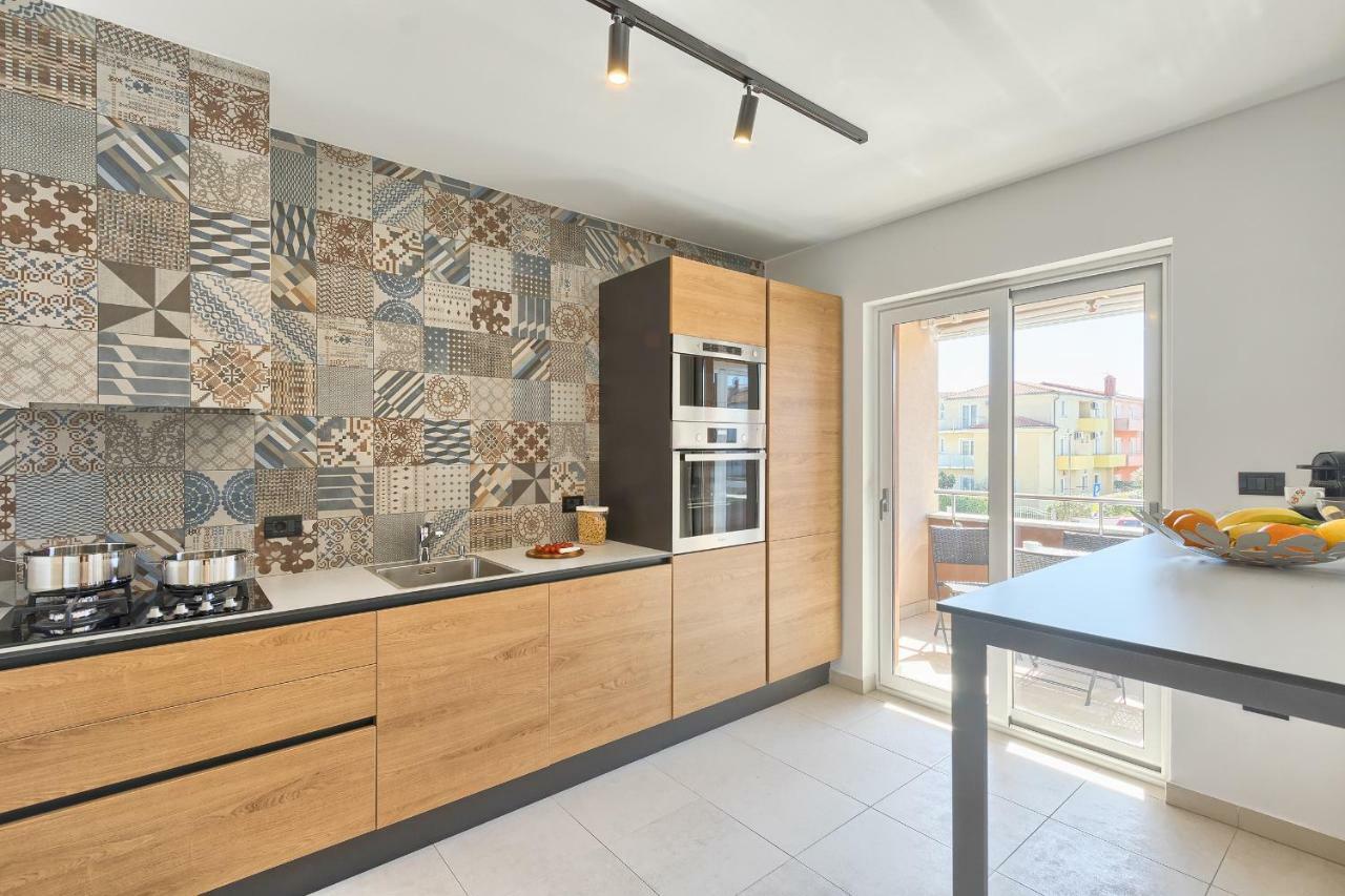 Adriatic Apartment *